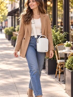 WE-AR4 Leather White Mini Crossbody Bag Double Zip Top Handle NWT